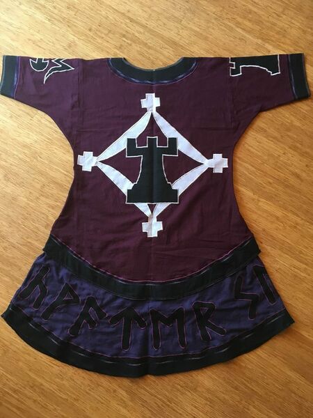 File:TuckerBlackwaterTunic-4.jpg